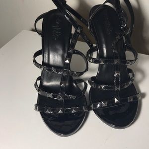 Rockstudded black heels